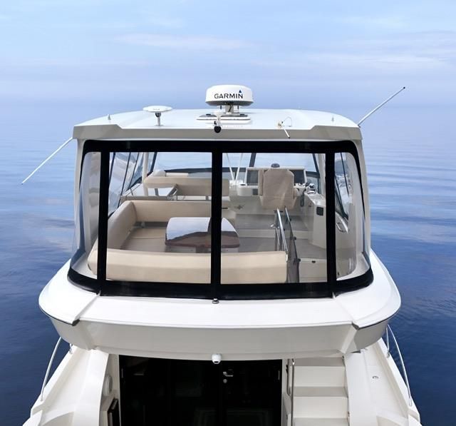 2019 Carver 52 