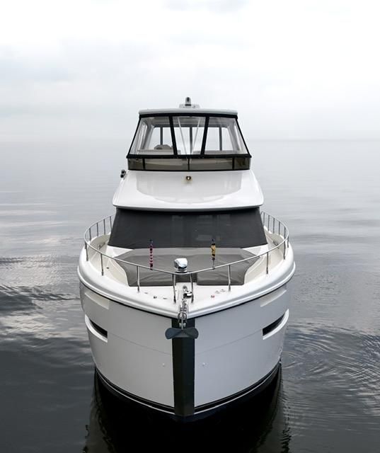 2019 Carver 52 