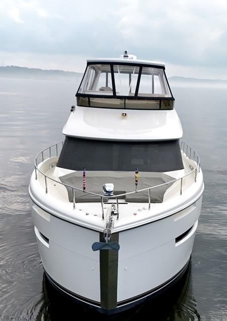 2019 Carver 52 