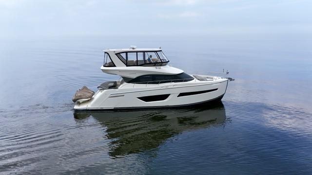 2019 Carver 52 