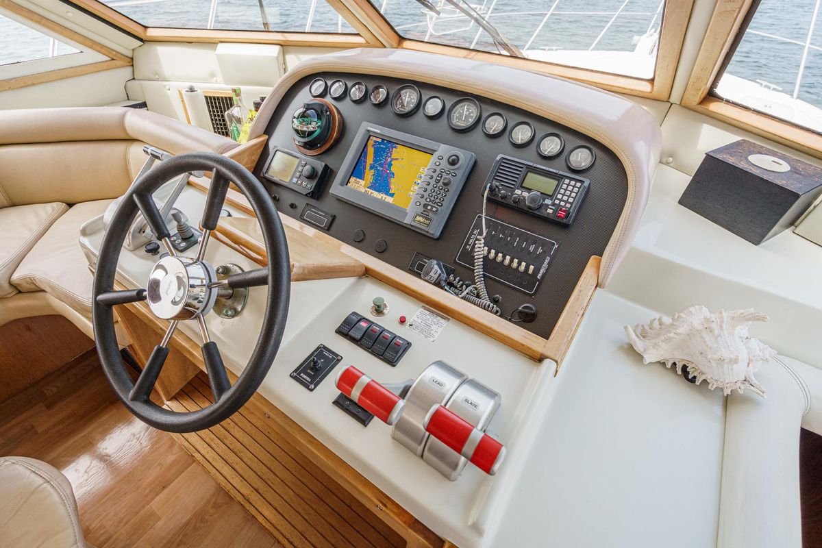 2004 Navigator 57 