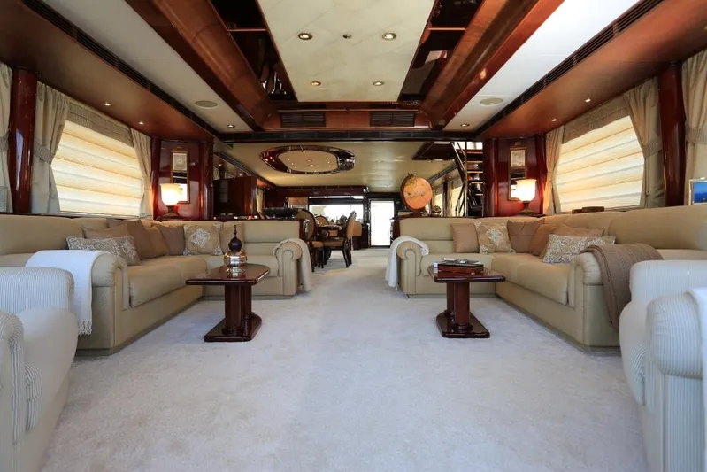 Forty Love Yacht Photos Pics 