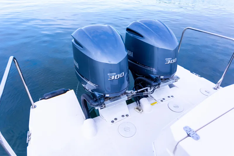  Yacht Photos Pics Twin Yamaha 300 engines on a 2021 Cutwater C-32 CB boat.