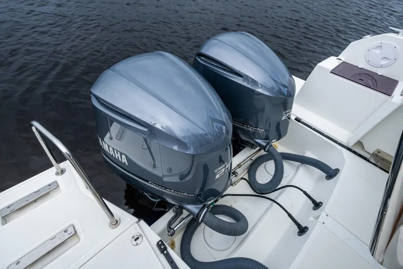  Yacht Photos Pics Twin Yamaha outboard engines on a 2021 Jeanneau NC Sport 895 boat.