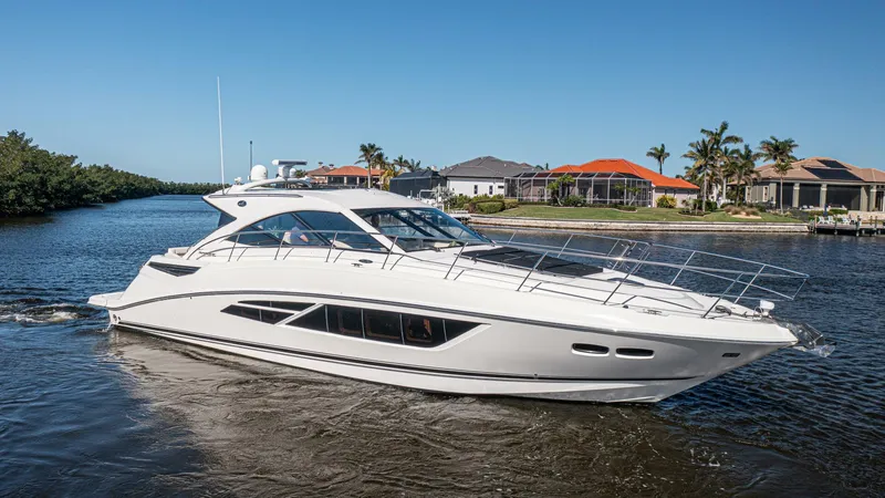  Yacht Photos Pics 2014 Sea Ray 510 Sundancer - Image 2