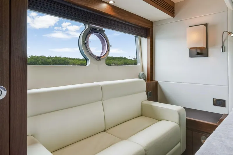  Yacht Photos Pics 2015 Sunseeker Manhattan 55 - Image 40