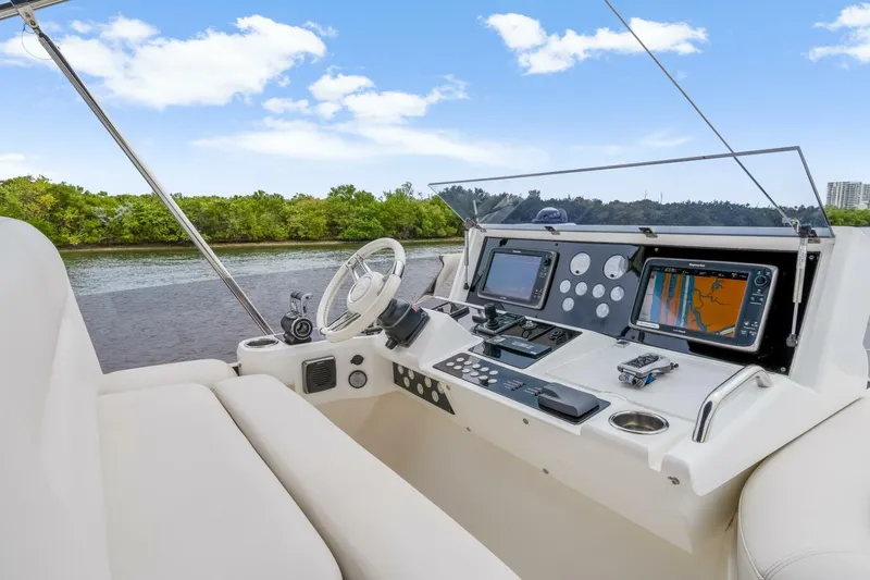  Yacht Photos Pics 2015 Sunseeker Manhattan 55 - Image 26