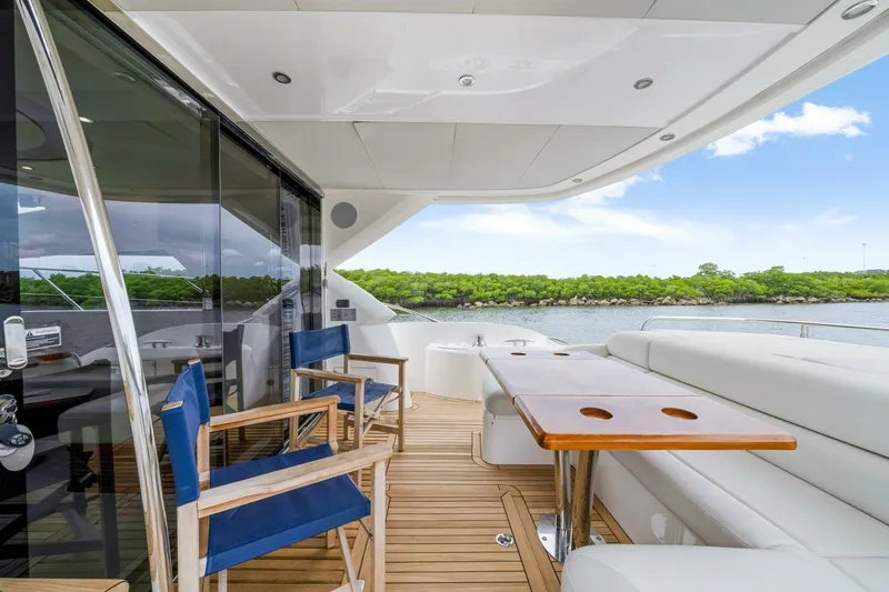  Yacht Photos Pics 2015 Sunseeker Manhattan 55 - Image 15