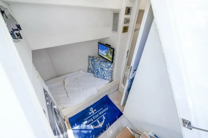  Yacht Photos Pics 2015 Sunseeker Manhattan 55 - Image 12