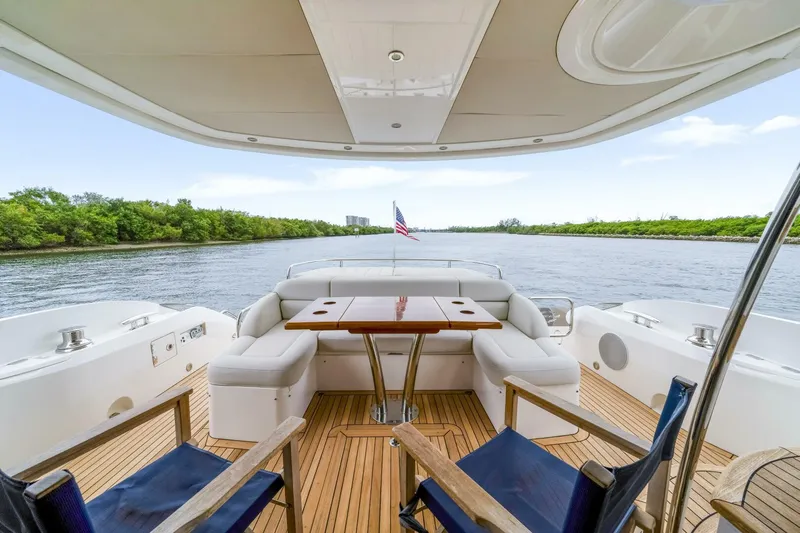  Yacht Photos Pics 2015 Sunseeker Manhattan 55 - Image 14