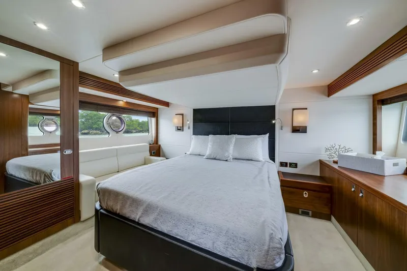  Yacht Photos Pics 2015 Sunseeker Manhattan 55 - Image 37