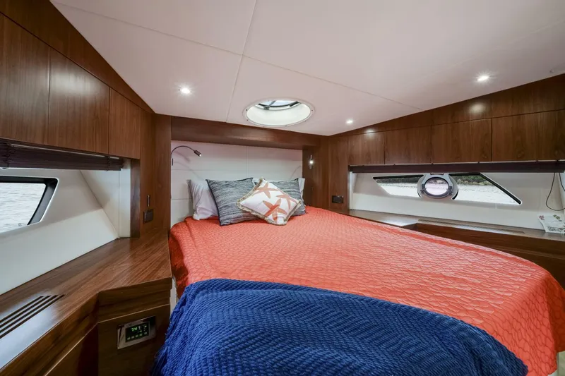  Yacht Photos Pics 2015 Sunseeker Manhattan 55 - Image 42