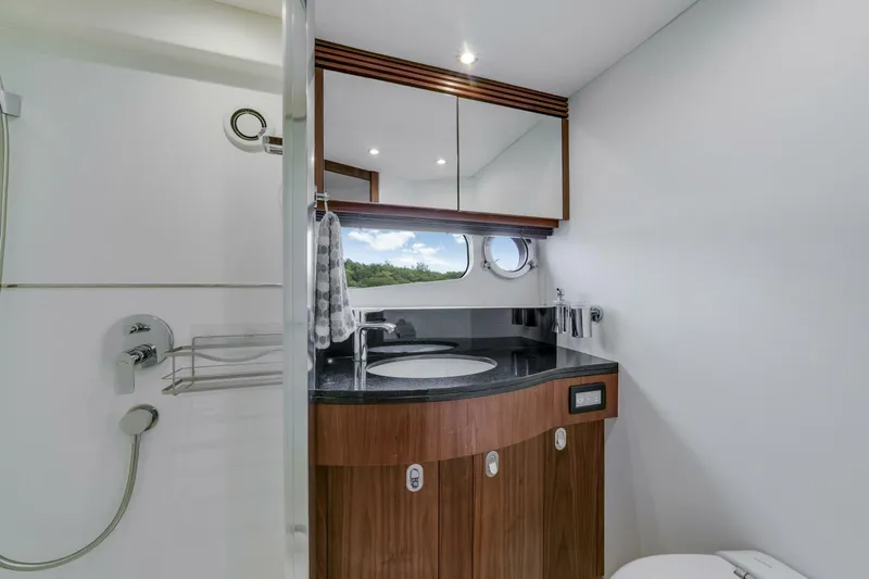  Yacht Photos Pics 2015 Sunseeker Manhattan 55 - Image 45