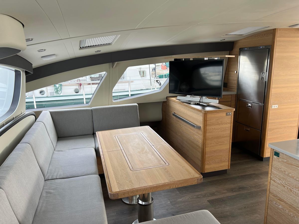 2022 Xquisite Yachts 53 