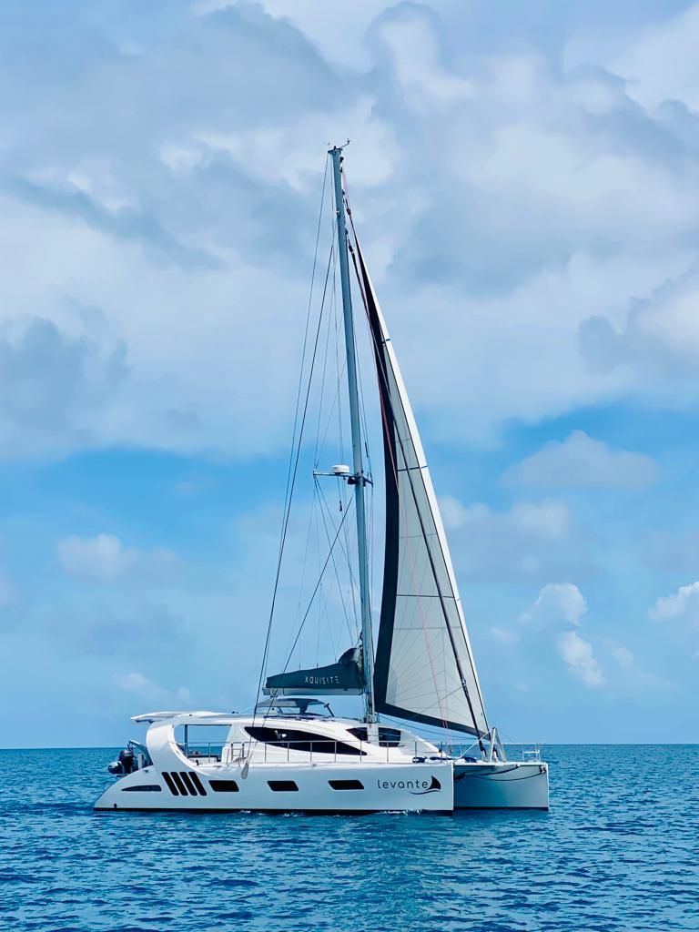 2022 Xquisite Yachts 53 