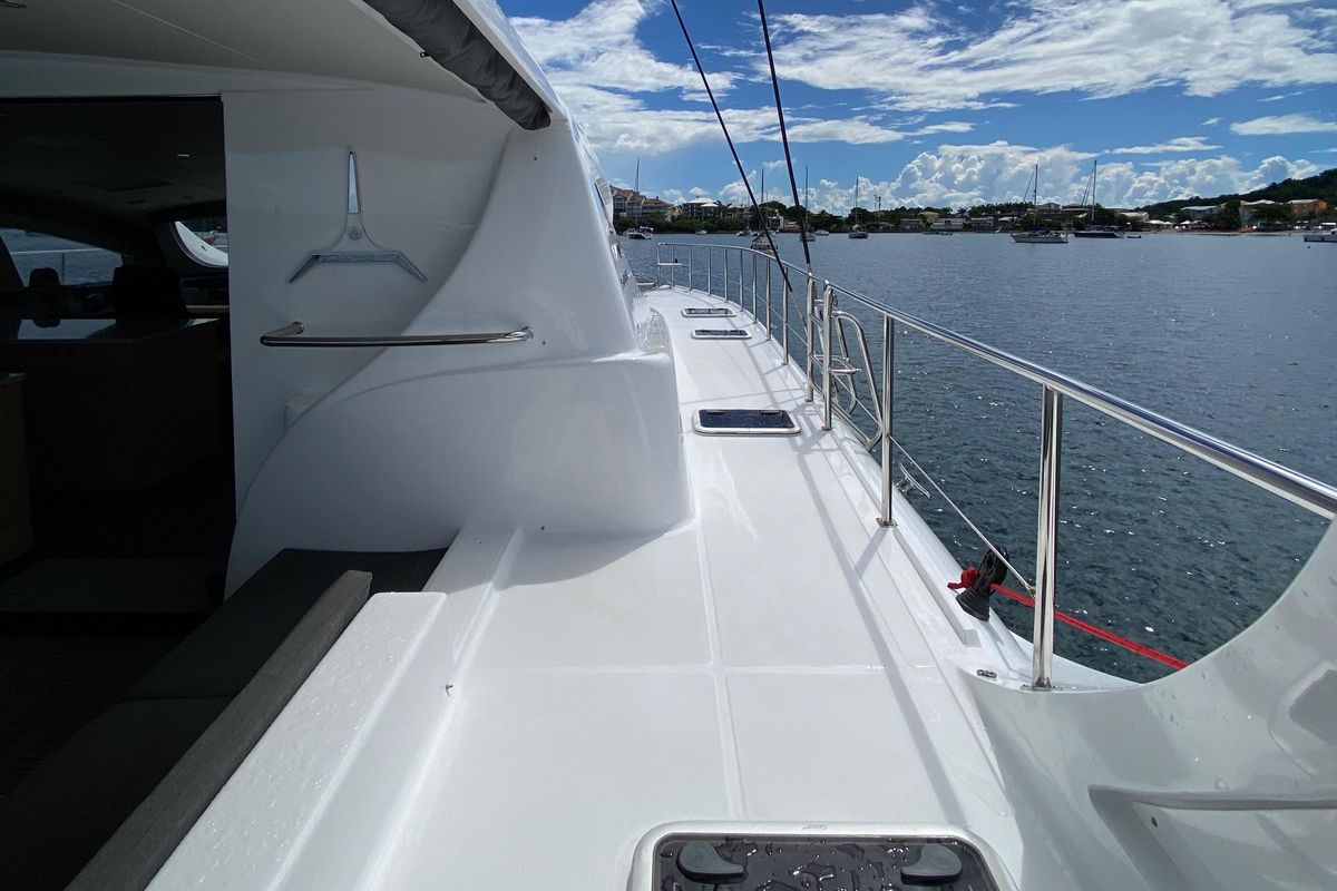 2022 Xquisite Yachts 53 