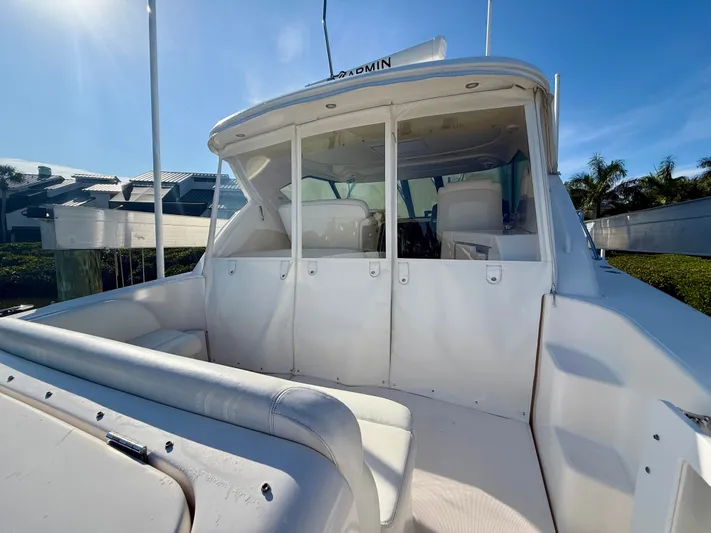  Yacht Photos Pics 2008 Tiara Yachts 3500 Sovran with enclosed cabin, sunny day.