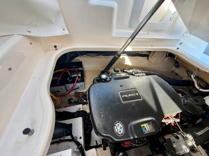  Yacht Photos Pics Engine compartment of 2008 Tiara Yachts 3500 Sovran with Volvo Penta IPS600G.