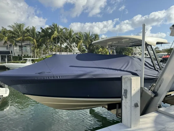  Yacht Photos Pics 2021 Chris-craft Calypso 30 - Image 3