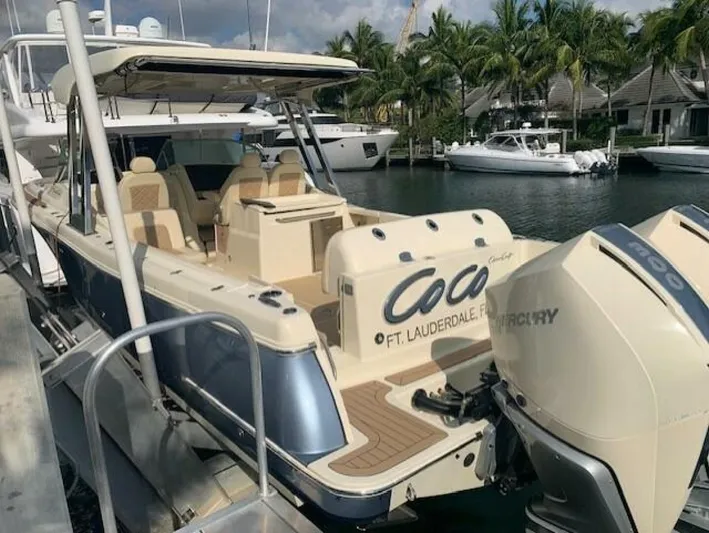  Yacht Photos Pics 2021 Chris-craft Calypso 30 - Image 4