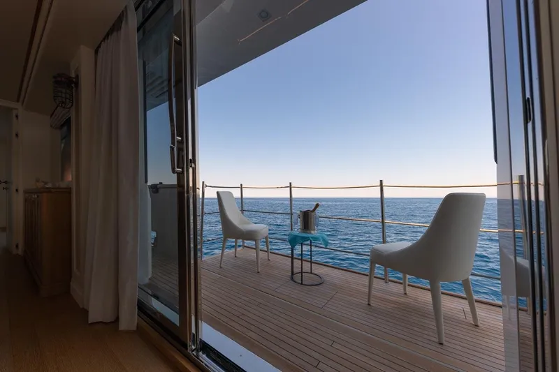  Yacht Photos Pics BALCONY