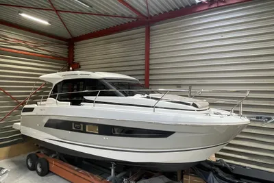 2020 Jeanneau NC 33