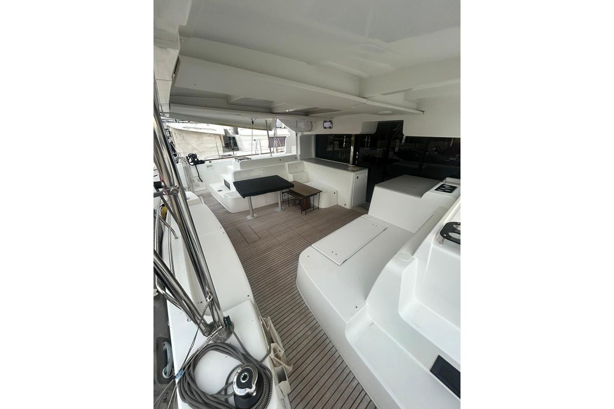2020 Lagoon 45 