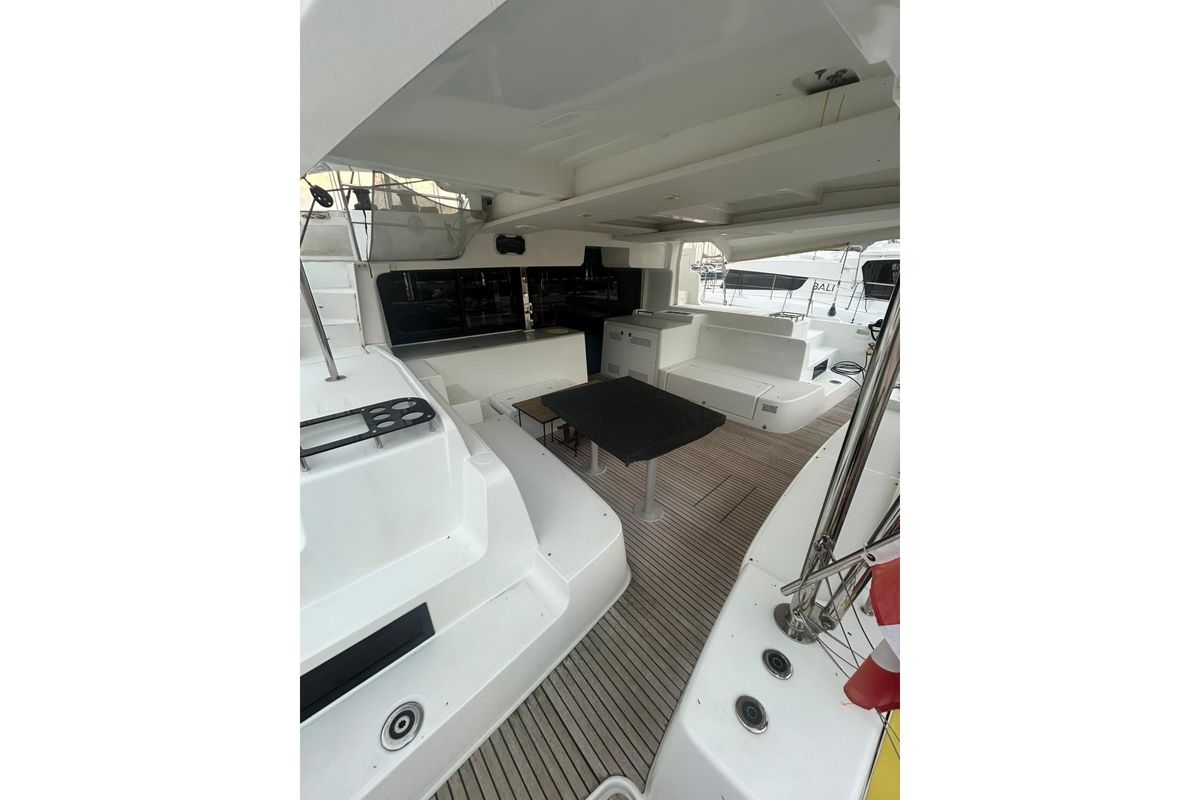 2020 Lagoon 45 