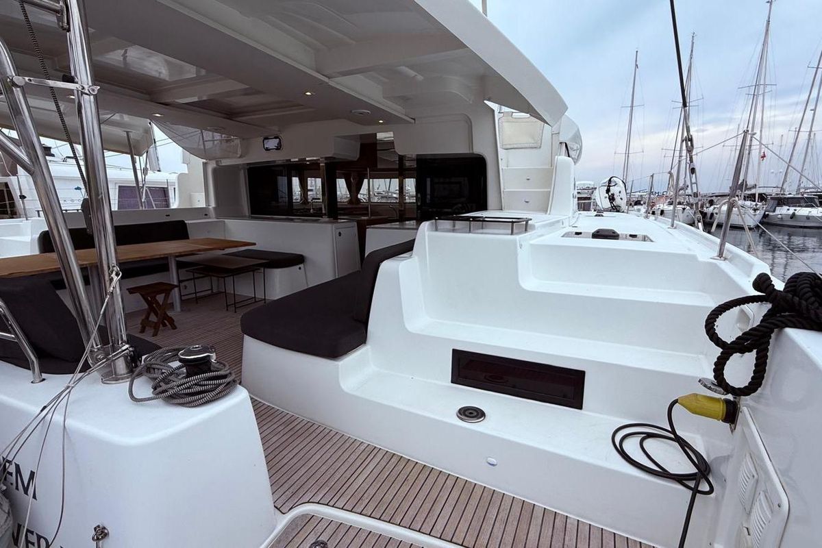 2020 Lagoon 45 