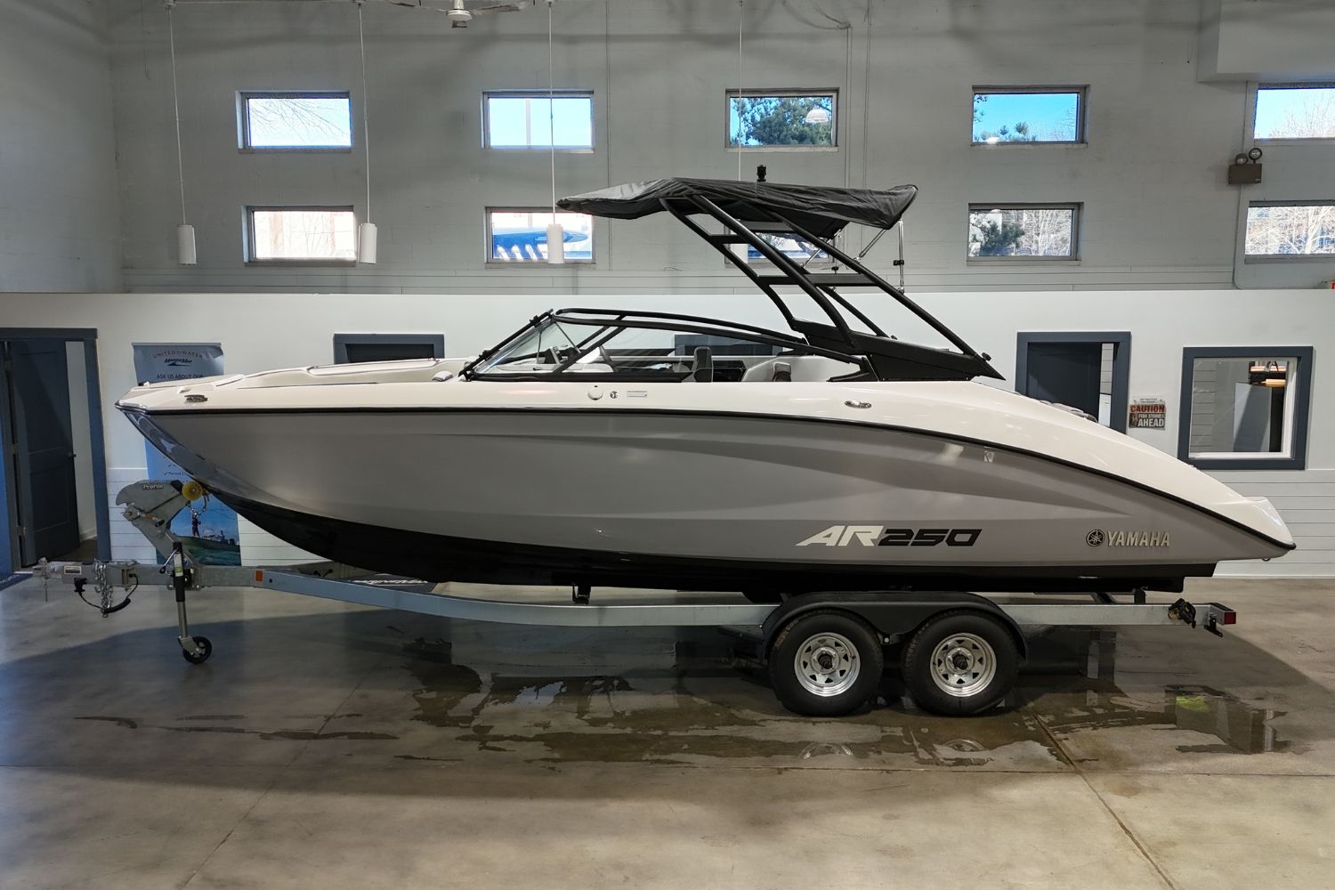 Yamaha Boats AR250