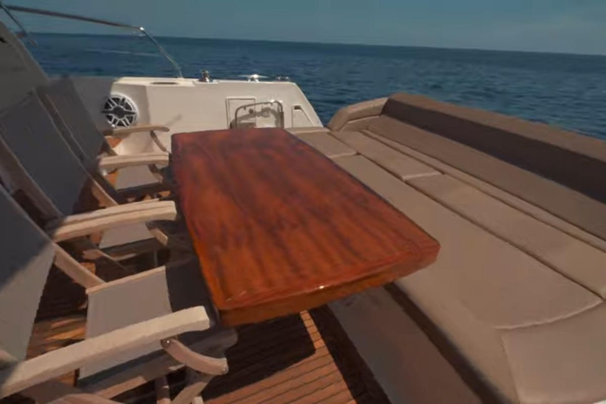 2013 Prestige 58 