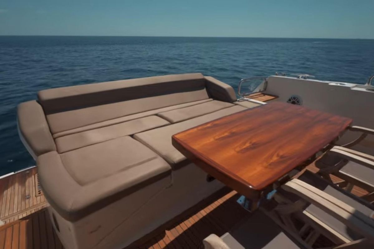 2013 Prestige 58 
