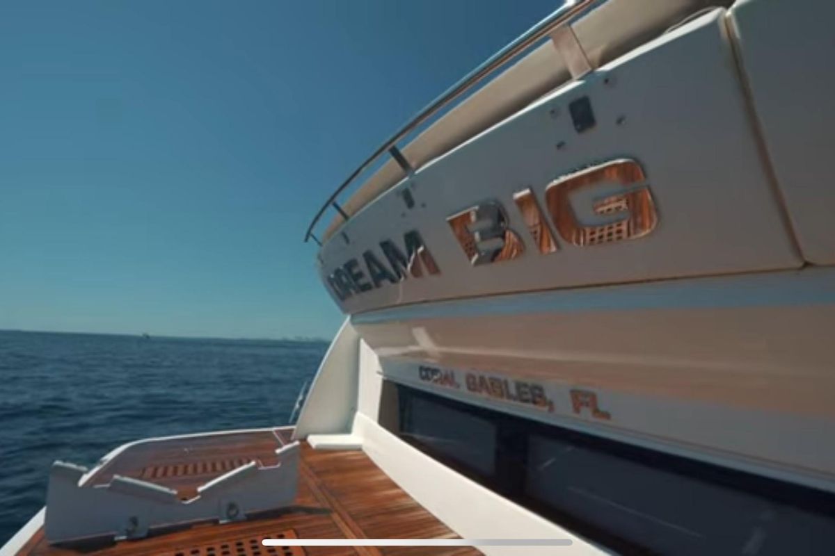 2013 Prestige 58 