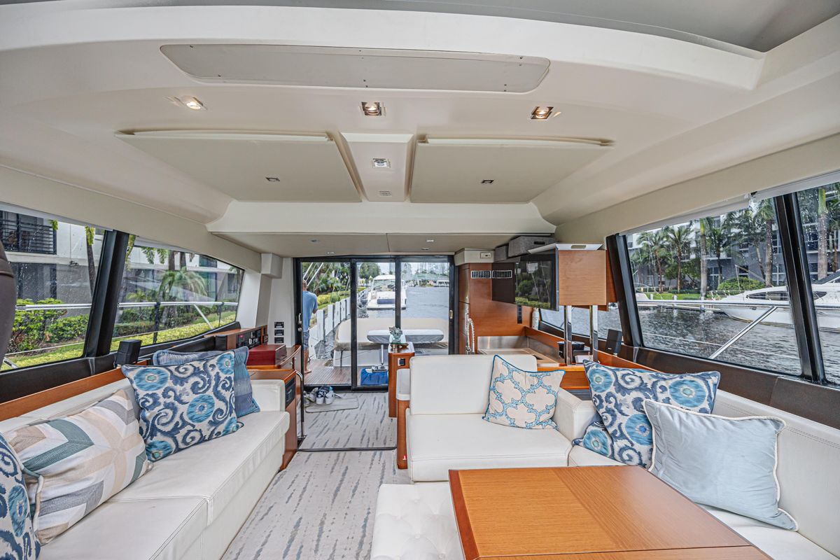 2013 Prestige 58 