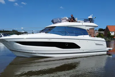 2019 Prestige 420