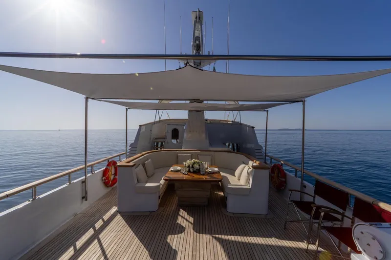  Yacht Photos Pics Moonen 85