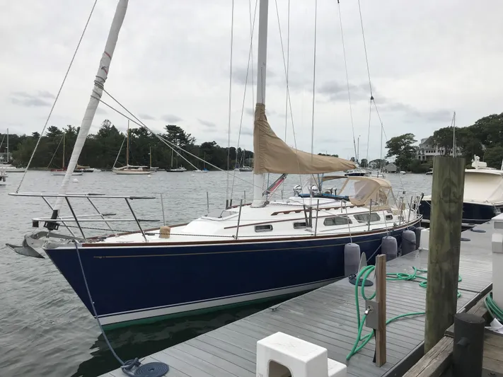Quest Yacht Photos Pics 