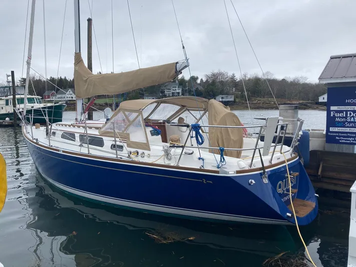 Quest Yacht Photos Pics 