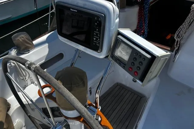 Quest Yacht Photos Pics 