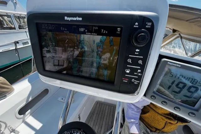 Quest Yacht Photos Pics 