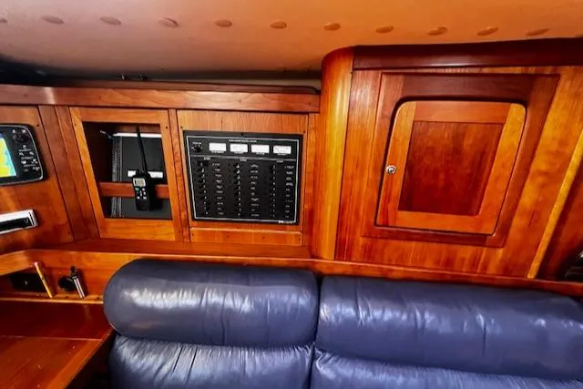 Quest Yacht Photos Pics 