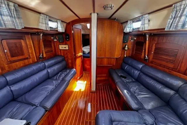 Quest Yacht Photos Pics 