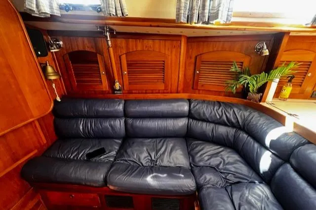 Quest Yacht Photos Pics 