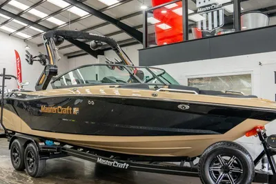 2022 MasterCraft XT25 - Saltwater Series