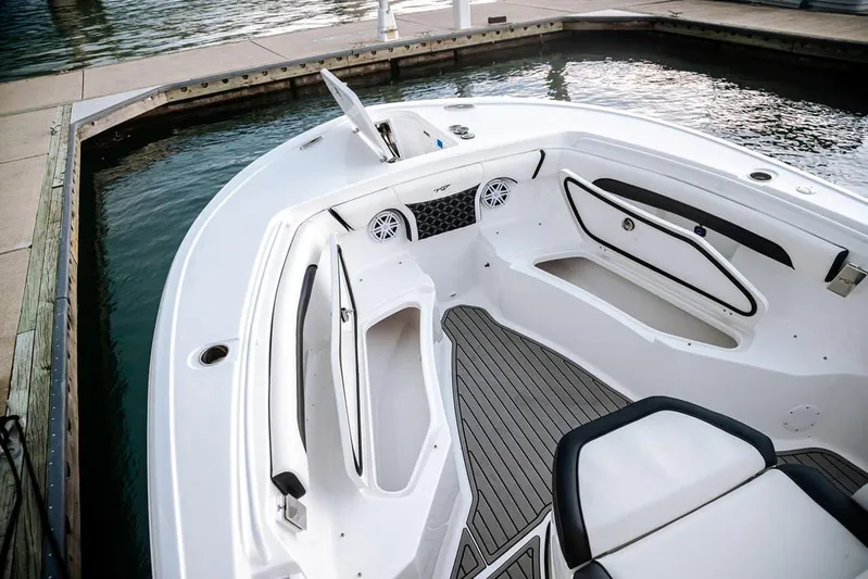  Yacht Photos Pics Manufacturer Provided Image