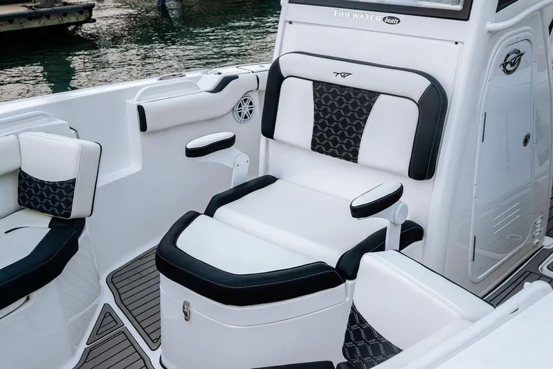  Yacht Photos Pics Manufacturer Provided Image