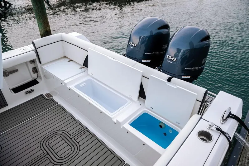  Yacht Photos Pics Manufacturer Provided Image