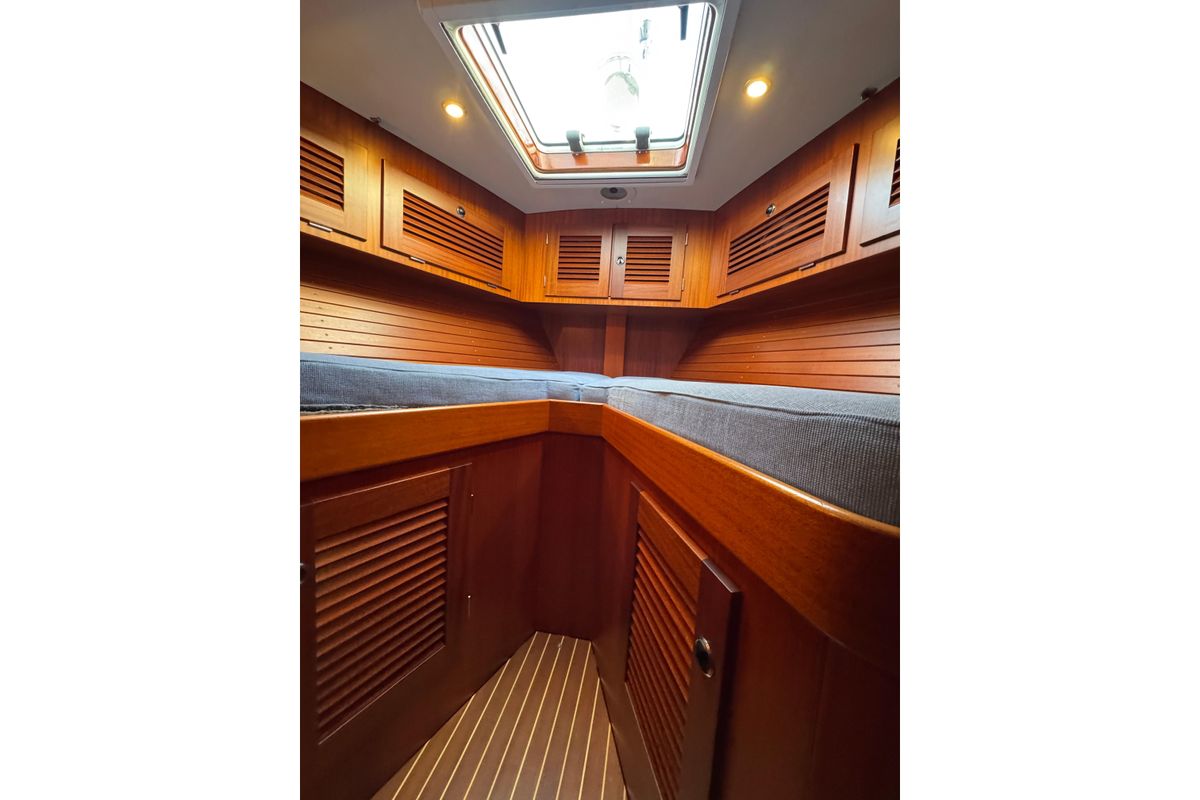 2003 Hallberg-Rassy 48 