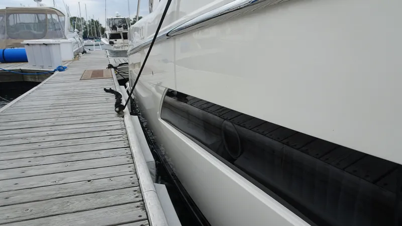 Sc Yacht Photos Pics 2018 Carver C34 Coupe yacht docked at marina, side view.