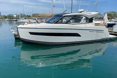 Carver C34 Coupe